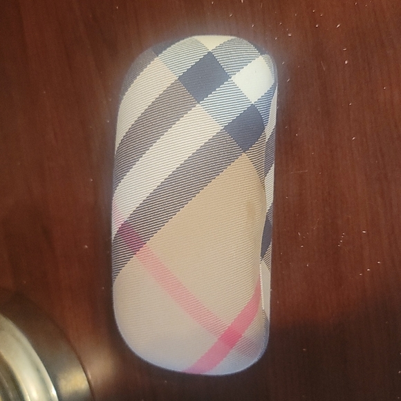 Burberry Accessories - Burberry eyeglass case